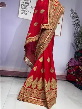 Índia Sari Mulheres De Vestido Vermelho Tradição Do Bordado Saree Novo